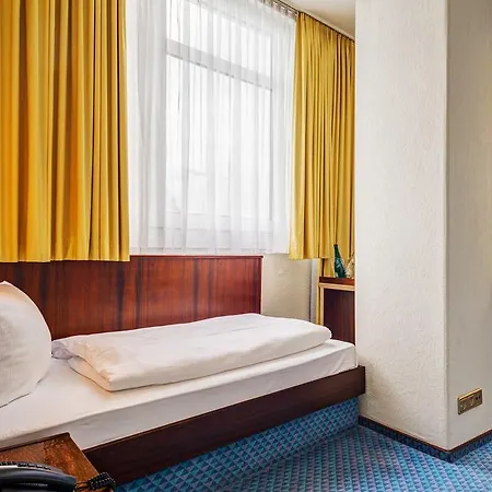 Panorama Am Kurfuerstendamm Berlim