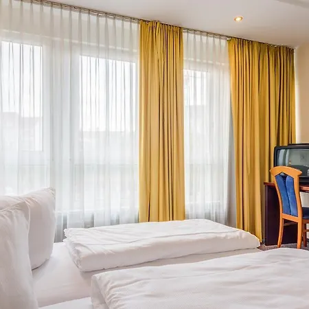 Hotel Panorama Am Kurfuerstendamm 3*