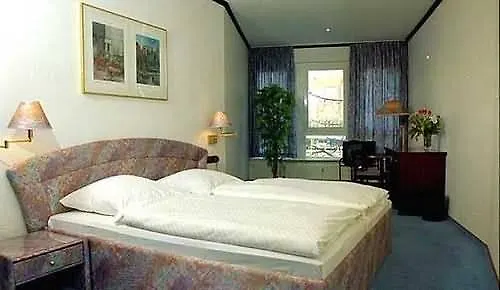 Panorama Am Kurfuerstendamm 3* برلين