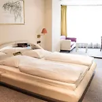 Panorama Am Kurfuerstendamm Otel 3*
