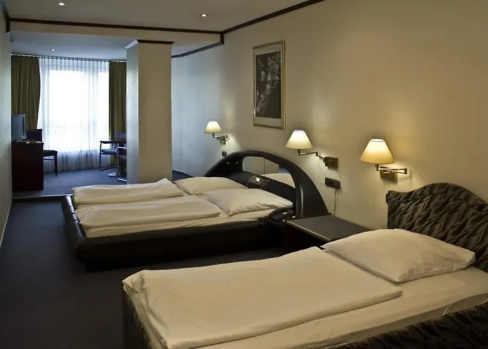 Panorama Am Kurfuerstendamm 3*