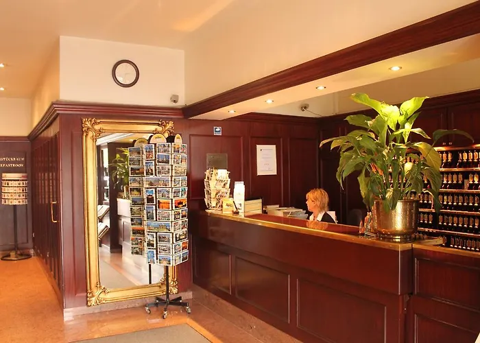 Panorama Am Kurfuerstendamm 3*