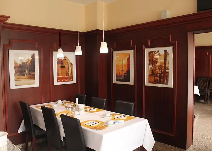 Panorama Am Kurfuerstendamm 3*